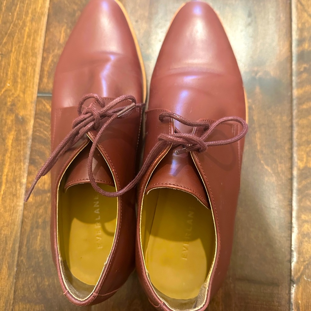 Everlane Oxford shoes in Burgundy size 8.5